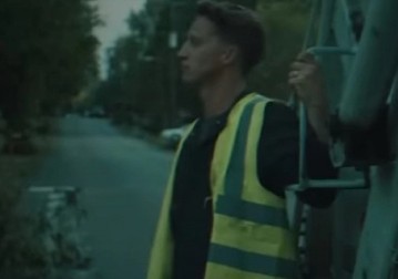 UMESTO DA UŽIVA U BOGATSTVU, POSTAO BESKUĆNIK Dobio 11 miliona evra na lotu, ćerkama nije dao ni paru, a danas radi u rudniku