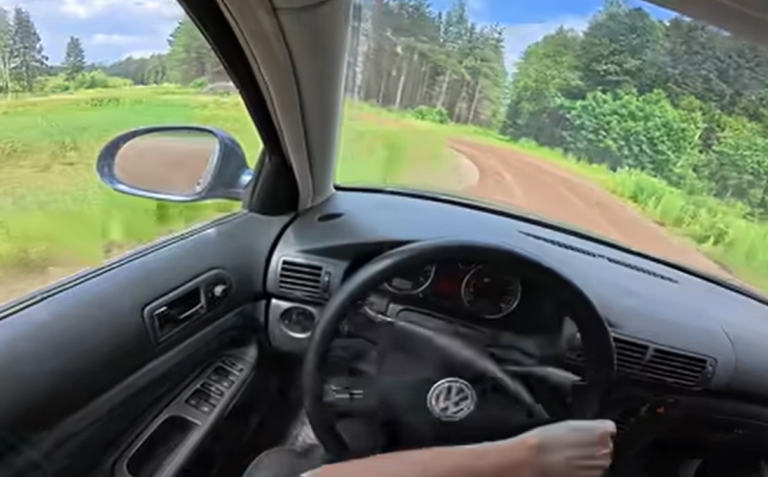 NIJE ZA STARO GVOŽĐE Pasat kupljen za 1.200 evra preživeo test koji ne bi ni novi automobili (VIDEO)