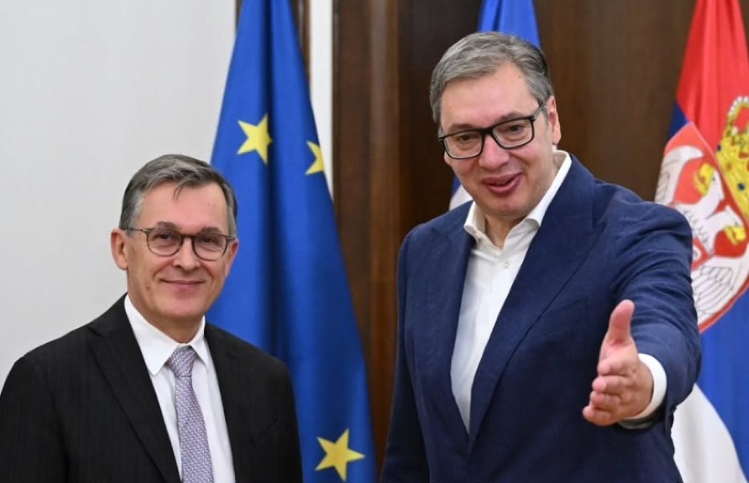 VUČIĆ SE SASTAO SA ROKFEJEM Predsednik Srbije uputio posebnu poruku Makronu