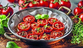 PEČENI PARADAJZ SA PARMEZANOM Lagano letnje jelo koje će vas oduševiti ukusom