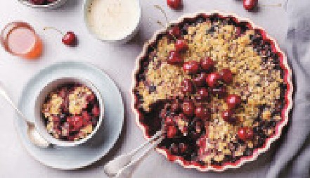 KLAFUTI SA VIŠNJAMA PRVI NESTAJU SA STOLA Savršeni slatko-kiselkasti spoj ukusa