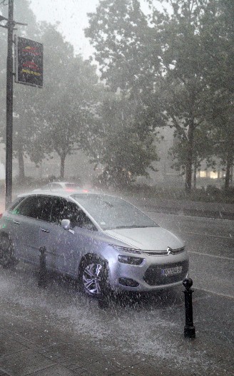 NEVREME SE PREMEŠTA, OVA DVA GRADA SU NA UDARU RHMZ niže upozorenja