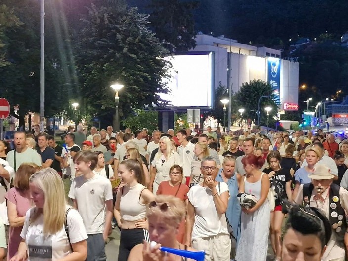 PSIHOLOŠKI PROFIL BLOKADERA: Od društvenog taloga, preko korisnih idiota, do frustriranih na uličnoj terapiji