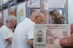 FOND PIO SE OGLASIO: PENZIONERI, DOBRO POGLEDAJTE SVOJU LIČNU KARTU! Zbog jednog propusta može doći do kašnjenja ili obustave isplate penzije