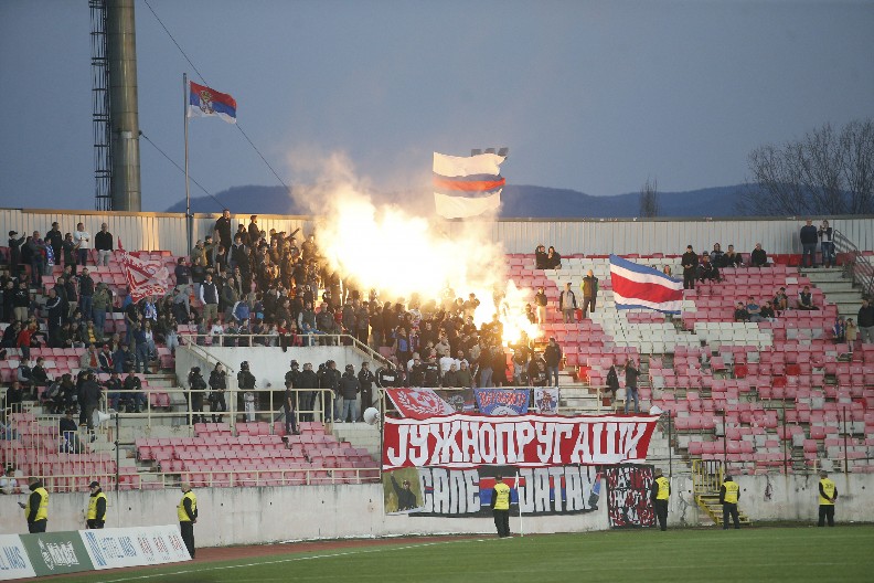 Zatvorene dve tribine stadiona fudbalera Radničkog