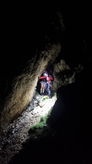 AKCIJA SPASAVANJA NA DURMITORU Dvoje planinara ostali zarobljeni ispod vrha Mali Međed (FOTO)