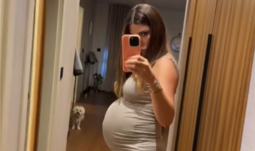 OLJA CRNOGORAC TIK PRED POROĐAJ! Pokazala trudnički stomak u uskoj haljini, a jedan detalj nikom nije promakao (VIDEO)