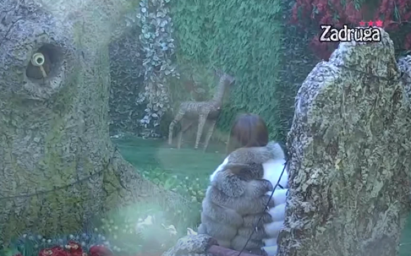 OGROMAN PEH PRODUKCIJE! Isplivao snimak gde se čuo pravi glas Drveta mudrosti, zadrugarka iskolačila oči od šoka (VIDEO)