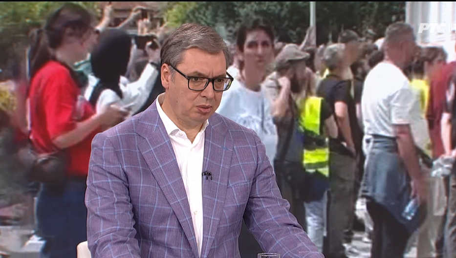 VUČIĆ O POLICIJI Nikoga nije dirala, a oni su je gađali kamenicama