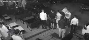 ISPLIVAO SNIMAK BRUTALNE TUČE U NOVOM PAZARU Sve je krenulo kao svađa, a onda... (VIDEO)