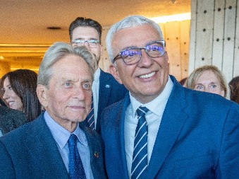 MAJKL DAGLAS SE RASPITIVAO ZA SEVER CRNE GORE Mandić: Pozvao sam ga da proba rafting Tarom