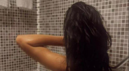 PRODAJE INTIMNE FOTKE MESEC DANA NAKON POROĐAJA Otvorila profil na sajtu za odrasle i poziva ljude na akciju (FOTO)