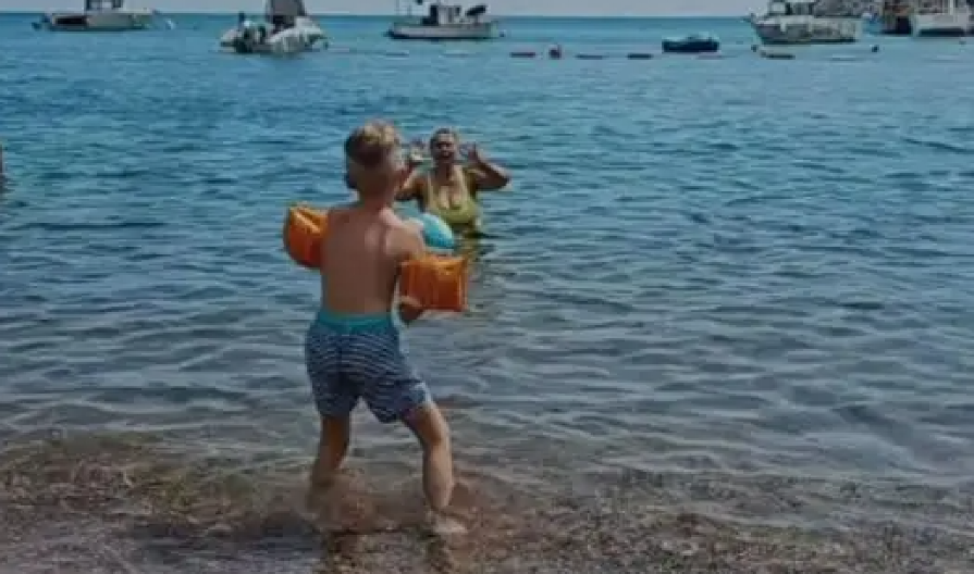 ŽELJKO PLIVA, MARIJA SNIMA, MILJANA UŽIVA, A IVANA MARINKOVIĆA NIGDE NA VIDIKU! Kulići iznenadili sve letnjim snimcima