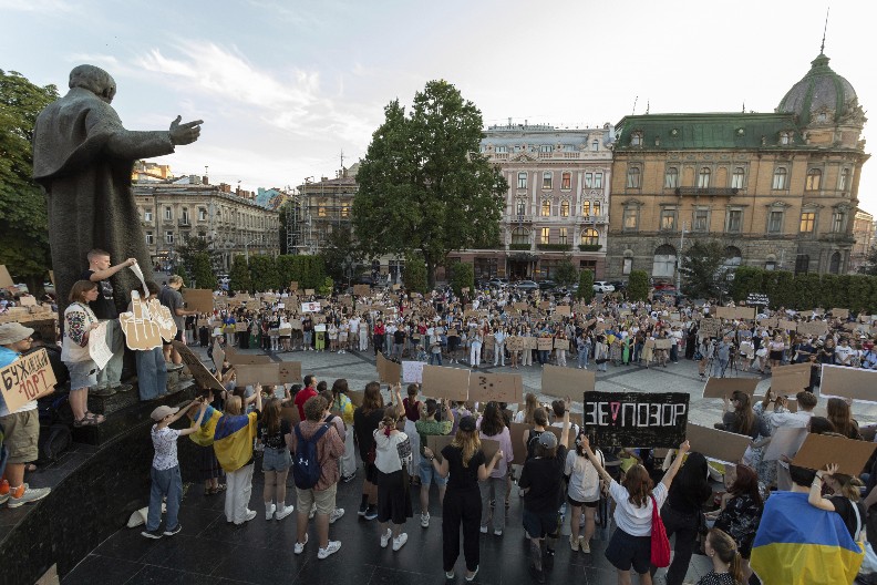 SKANDALČINA POTRESA KIJEV Nemačka i EU povlače potez koji menja sve
