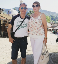 PEVAČICA POTEGLA NOŽ NA SUPRUGA Svi su mislili da im je brak idealan, javnost u šoku (FOTO)