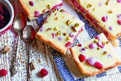 NEODOLJIVI TART SA BELOM ČOKOLADOM Pravi se maltene sam, a polovina nestane dok trepnete