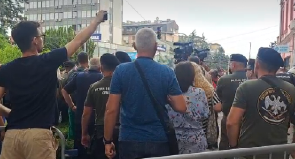 HAOS U ZAJEČARU Blokaderi nasrnuli na policiju!