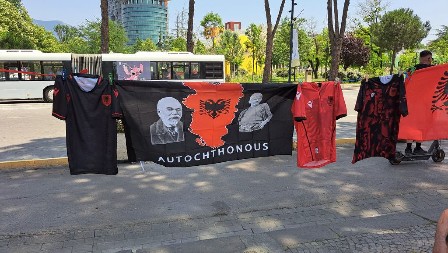 STIGAO EPILOG NAKON SKANDALA Nosio zastavu "velike Albanije", a sada je proteran iz države