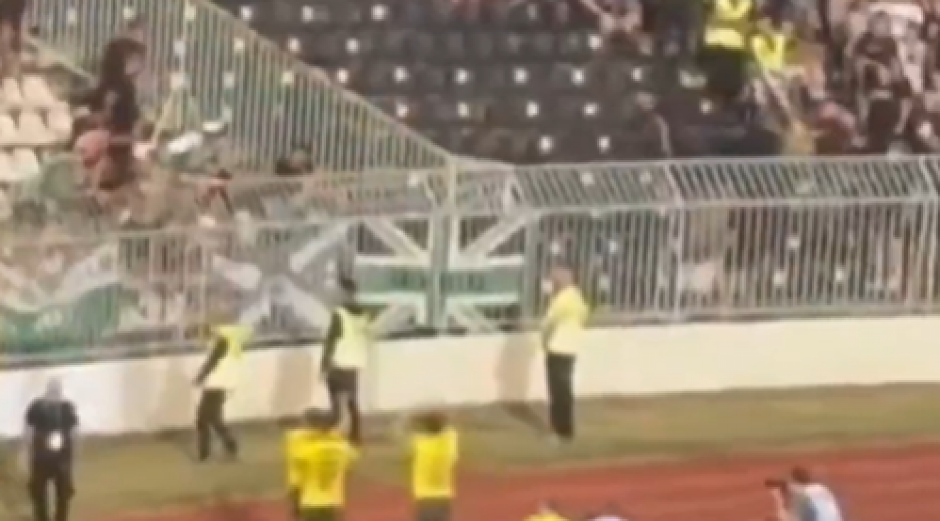 "GROBARI" ŠOKIRALI ŠKOTE Gosti slavili gol, pa ostali bez zastave (VIDEO)