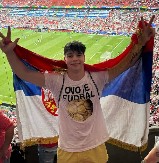 ZGROZIO JAVNOST SNIMKOM KOD HRAMA! TikToker šokirao Srbiju, a devojka mu uhapšena zbog napada na policiju! (VIDEO)