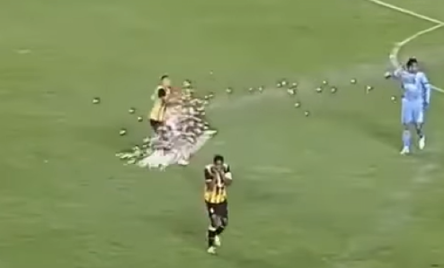 POKUŠAJ ATENTATA Fudbaler pogođen raketom (UZNEMIRUJUĆI VIDEO)