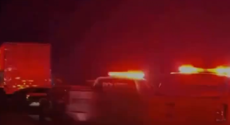 TRAGEDIJA! SUDARILI SE PUTNIČKI AUTOBUS I KAMION Broj mrtvih je dvocifren, tela vade iz olupina! Jezivi snimci stižu iz Brazila (FOTO)