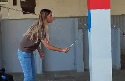 "ZA NJIH JE TO PARČE KRPE, ZA NAS JE SVETINJA" Ministarka učestvovala u farbanju srpske trobojke (VIDEO)