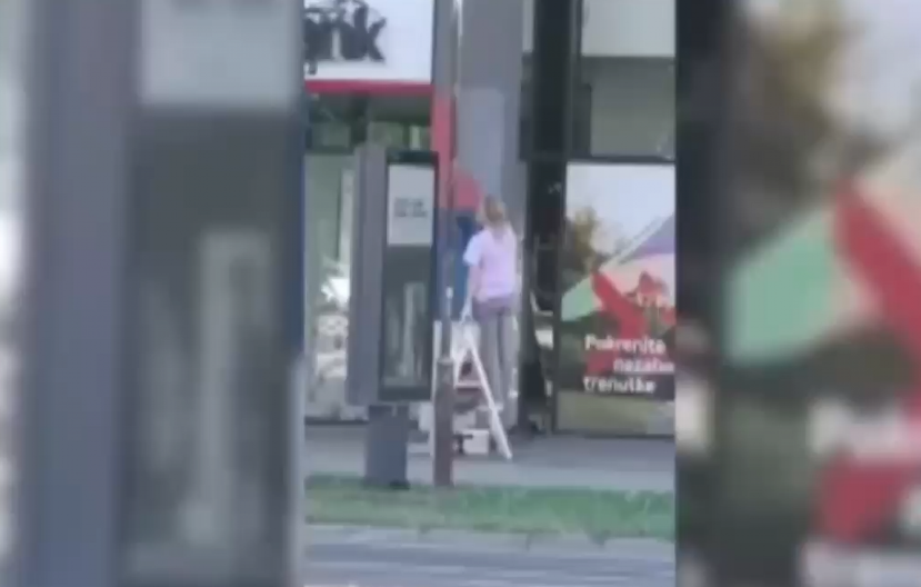 VOĐA BLOKADERA DAVUD DELIMEĐAC BESAN ŠTO SRBI NE DAJU DA IM SE KREČE ZASTAVE! Iz Hrvatske poručio: Vi ste zločinci! (VIDEO)