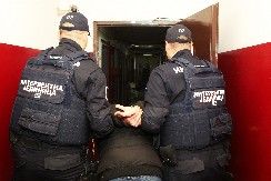 HTEO NA SILU DA JE POLJUBI, PA JE IZBO NOŽEM Detalji stravičnog napada na tinejdžerku iz Surčina!