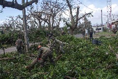 OVO JE NAJJAČA OLUJA U OVOM VEKU, APOKALIPTIČNI SNIMCI RAZORENOG MESTA: Ljudi umiru gladni i žedni, stanovnicima preti nova opasnost (VIDEO)
