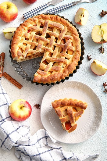 AMERIČKA PITA SA JABUKAMA Sočna poslastica mekana kao duša, za prave sladokusce