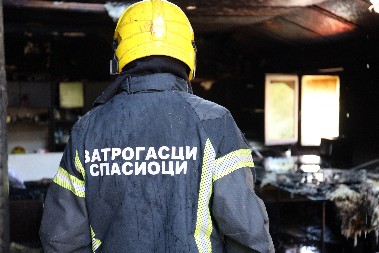 GORI POZNATA BEOGRADSKA KAFANA! Vatrogasci gase požar, sumnja se da je OVO uzrok