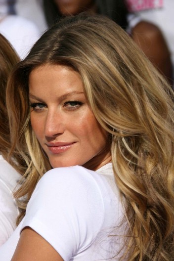 INDIJSKI HOROSKOP SMATRA SE NAJTAČNIJIM NA SVETU Evo šta svakom znaku Zodijaka  predviđa za 2025. godinu