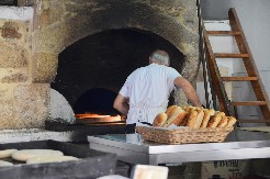 IDU PO TREĆI PUT NA DOBOŠ Nekad mesili hleb za pola Beograda, a sada ih ne želi niko