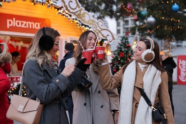 PRAZNIČNA HUMANITARNA SARADNJA Plazma i Novak Đoković Fondacija zajedno na Zimskoj bajci