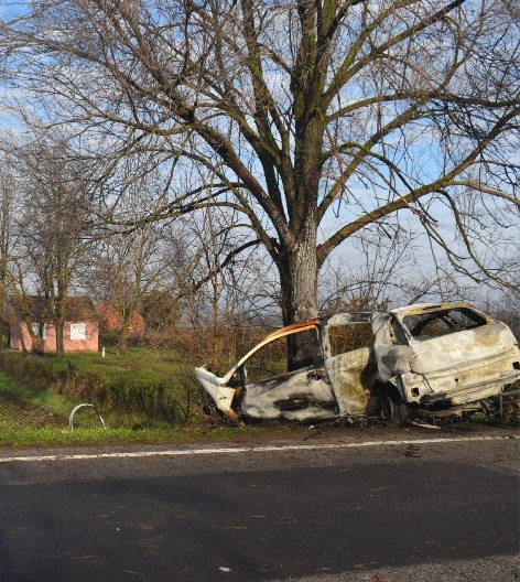 IZGOREO U TEK KUPLJENOM AUTOMOBILU  Još uvek nije potvrđen  identitet nastradalog