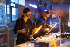 ŽENE VREDNIJE I ODGOVORNIJE, ALI JOŠ UVEK DALEKO OD MUŠKARACA Evropa i dalje zatvara oči pred ogromnom razlikom u platama