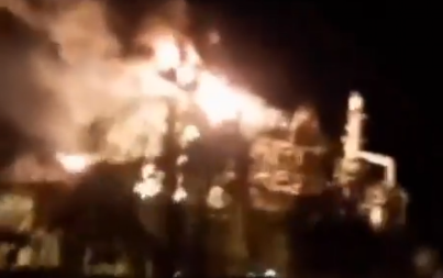 GORI RUSIJA, SVUDA ODJEKUJU EKSPLOZIJE! U plamenu nestaje jedna od najvećih rafinerija (VIDEO)