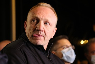 "NAMESTILI SU SEBI PLATE OD 200.000 DO 300.000 DINARA" Gabriela progovorila o teroru u Đilasovoj i Marinikinoj stranci: Jezivo su me vređali kako treba da klečim na kukuruzima...