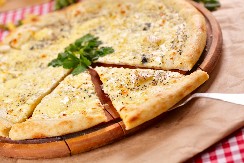 PICA SA 4 VRSTE SIRA Obožavaćete je, a idealna za lepo veče sa prijateljima