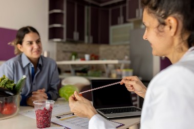 Velika doza vitamina C dovodi do oštećenja srca, jetre, pankreasa, štitne žlezde: Doktorka otkriva koja doza je dozvoljena