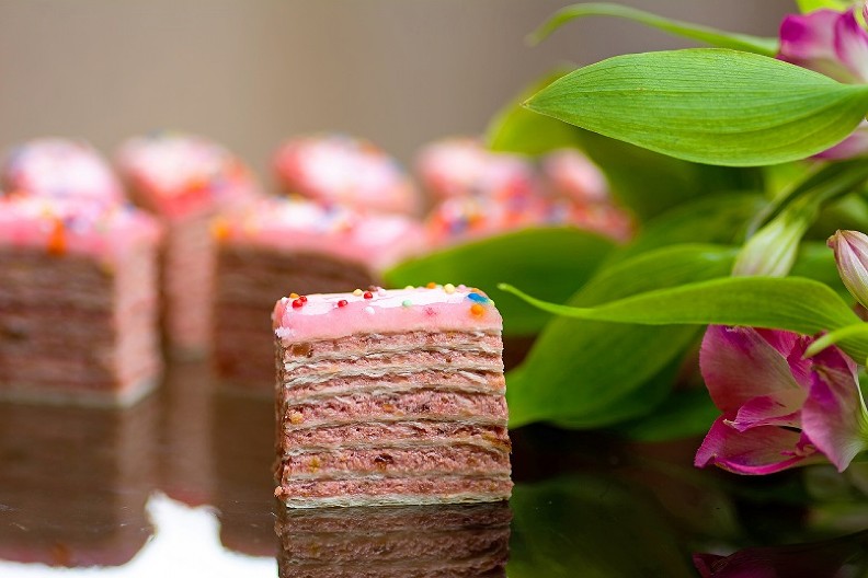 POSNA ROZEN TORTA Ukrasiće svaku slavsku trpezu, po starom receptu baka Anđe