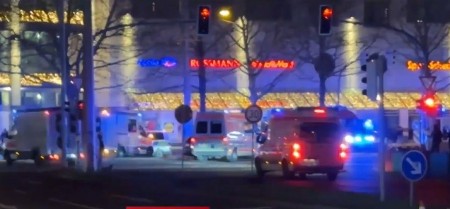 "BAKA JE OSTALA BEZ POLA LICA, OKO JOJ JE SKORO PA NESTALO" Doktori otkrivaju sav HOROR terorističkog napada u Nemačkoj