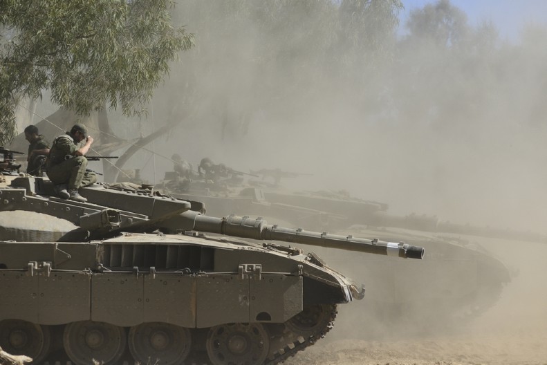 AMERIČKA VOJSKA IZVELA VAZDUŠNE NAPADE Pogođene letelice!