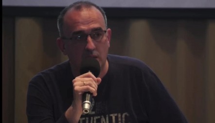 DINKO DOBIO PODRŠKU MILA Udruženi napad protiv Vučića i Srbije! (VIDEO)