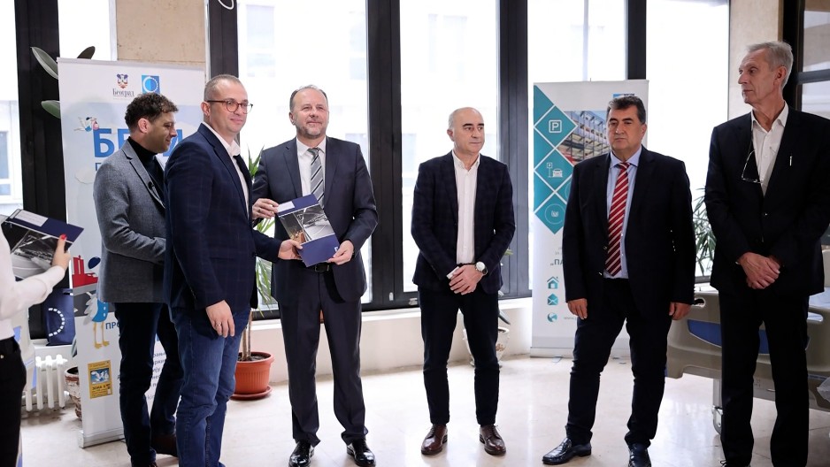 Donacija porodilištima u okviru akcije „Bebi parking mesto“