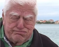 DEDA VINKO IZ HRVATSKE JE INTERNET SENZACIJA Ceo život na moru, a kad progovori - ljudi popadaju od smeha! (VIDEO)