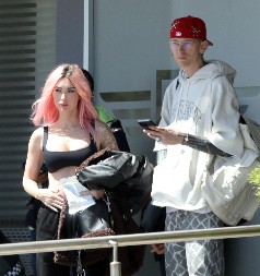 TRAGIČNO JE TO ŠTO JOJ SE DOGODILO Bivši muž Megan Foks brutalno opleo po reperu koji ju je trudnu varao