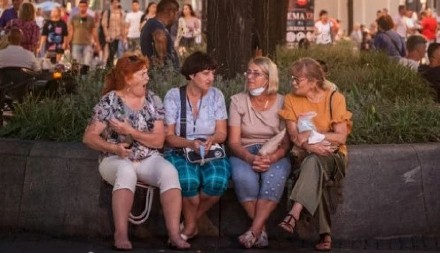 ŠTA MAJKE IMAJU OD POSEBNOG STAŽA Najbolje će sa penzijom proći one koje imaju troje dece, evo i zašto