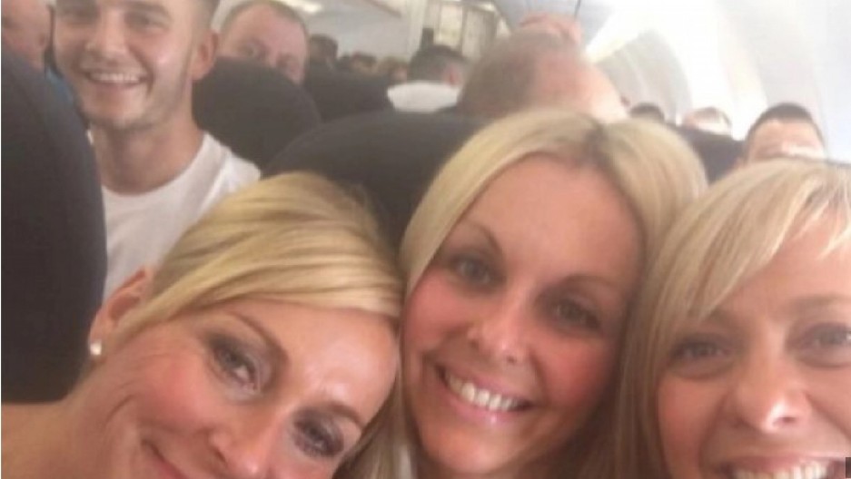 JEZIVO OTKRIĆE Slikale su se u avionu, a kada su videle fotografiju, potpuno su se skamenile